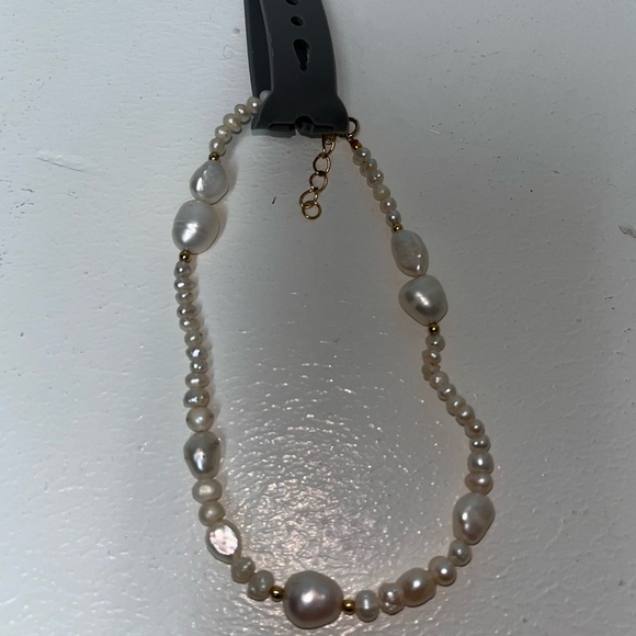 Baroque pearl bracelet with gold clasp. Adjustable. - Picture 4 of 5